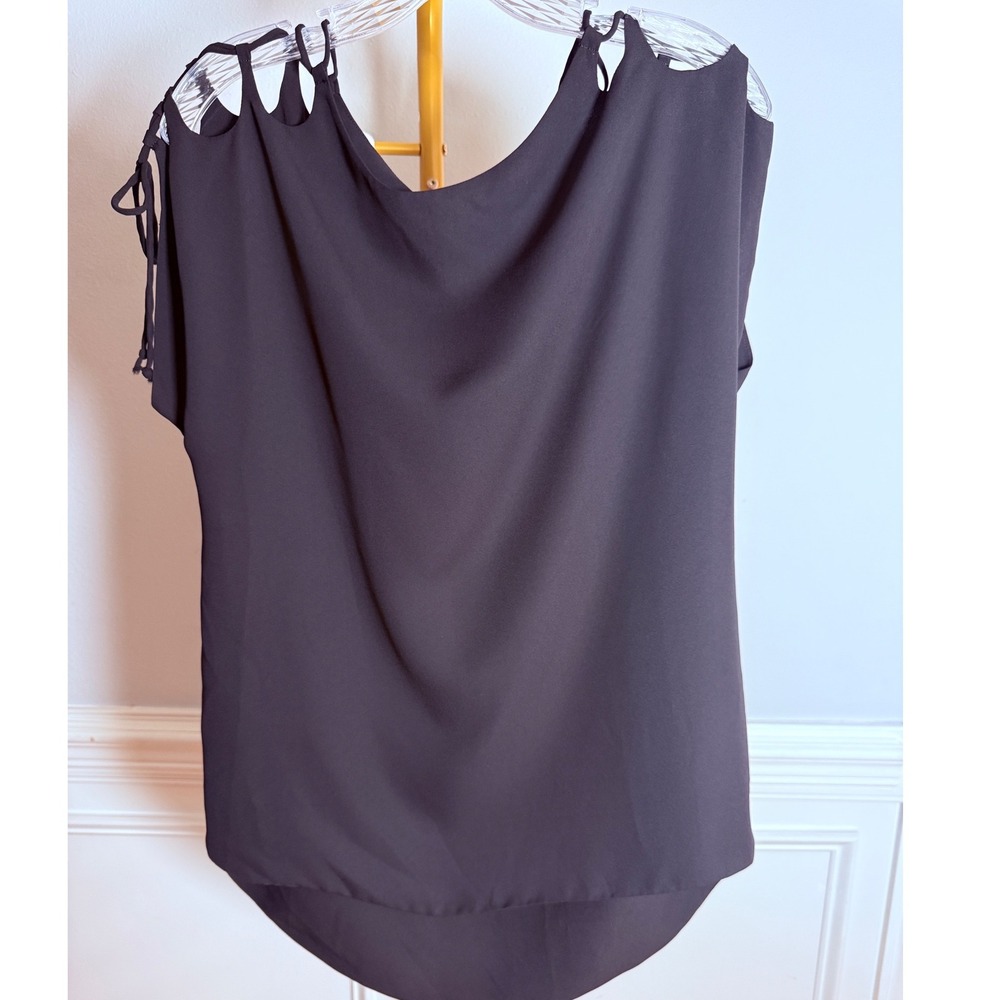 Susana Monaco Cold Shoulder Blouse Womens Size 8 Black Multi Strap‎ Tie